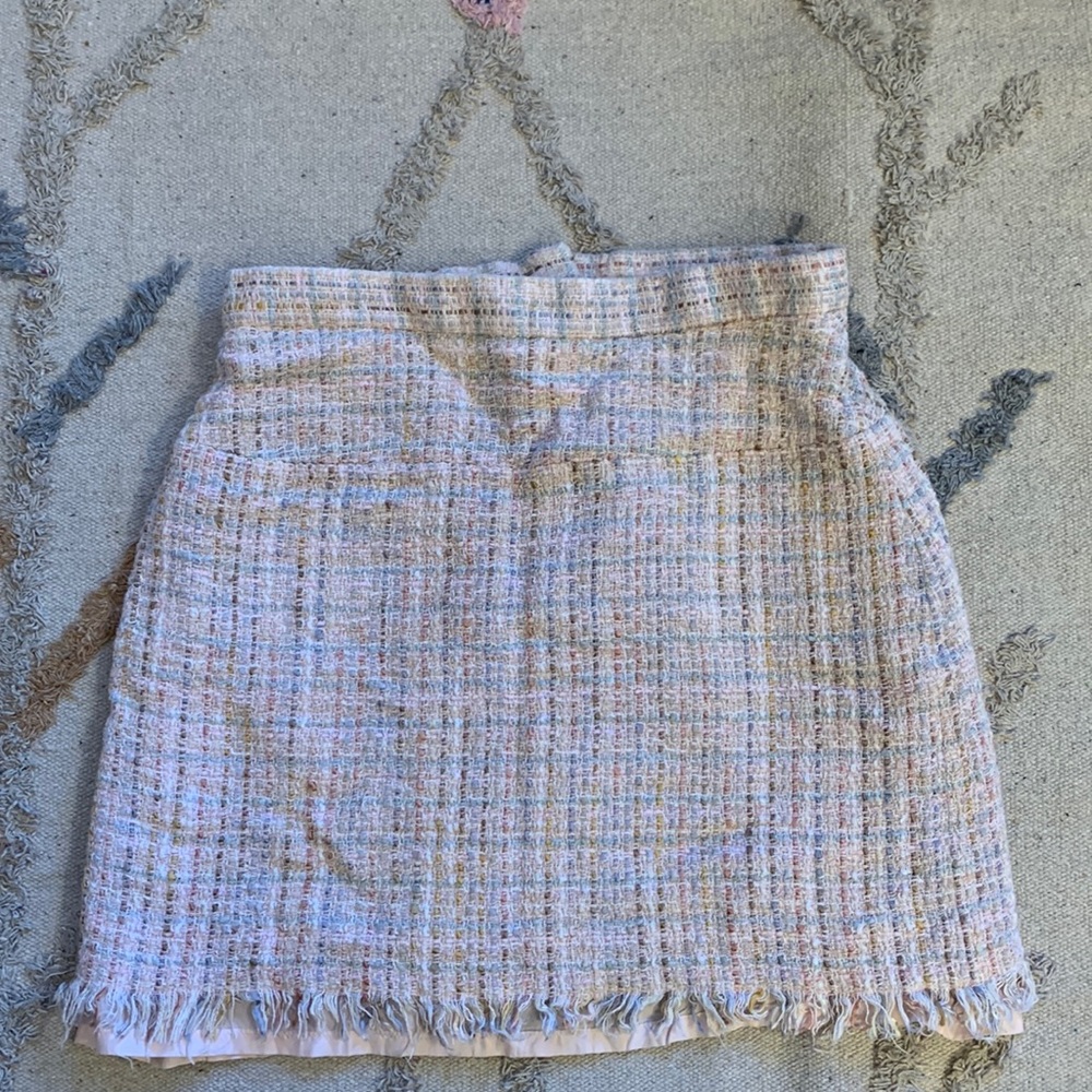 Vintage L Magnin pink tweed skirt. Size tag states 12. Fits like a 6/8.